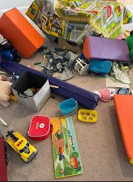 Що робити, якщо дитина все ламає, особливо іграшки