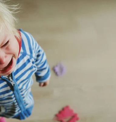 Дитина постійно закочує істерики, що робити
