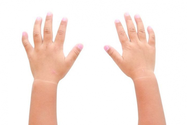 Лівша чи правша: як визначити у дитини