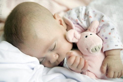 Дитина в 3 місяці: розвиток, сон, харчування