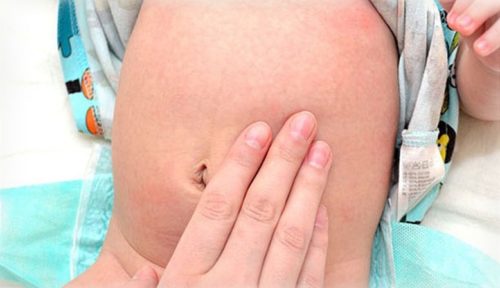 Чому новонароджений здригається уві сні